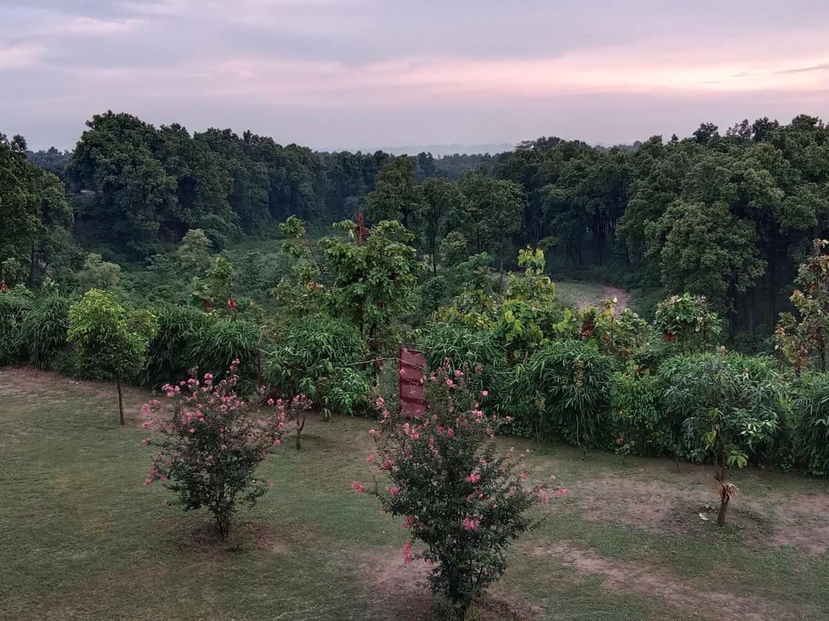Aar Resort & Spa Dehradun Esterno foto